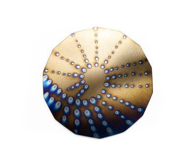 Energy balancing Car Travel Plate ideal for hybrid vehicles and frequent travel